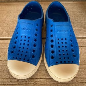 Natives toddler shoes size 9